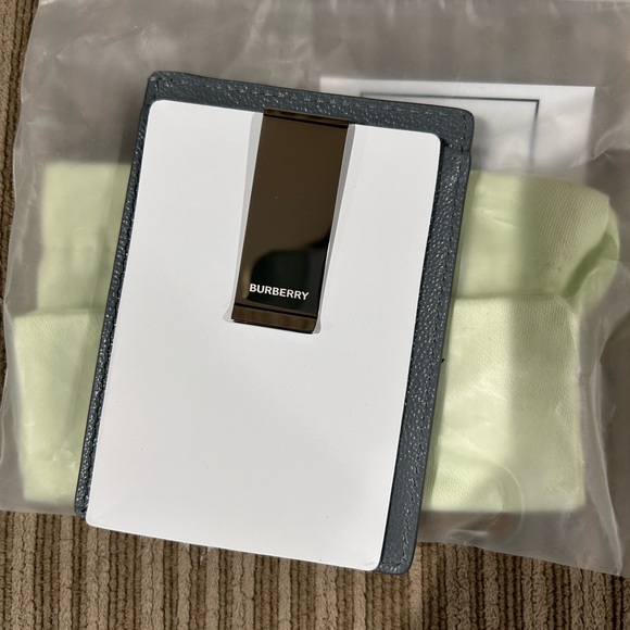 burberry card holder - Picture 6 of 8